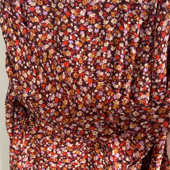 Madewell long-sleeve crossover floral midi dress 8 - Picture 9 of 15